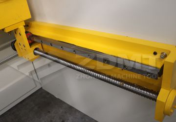 滾珠絲桿和直線導軌.jpg 滾珠絲桿和直線導軌.jpg